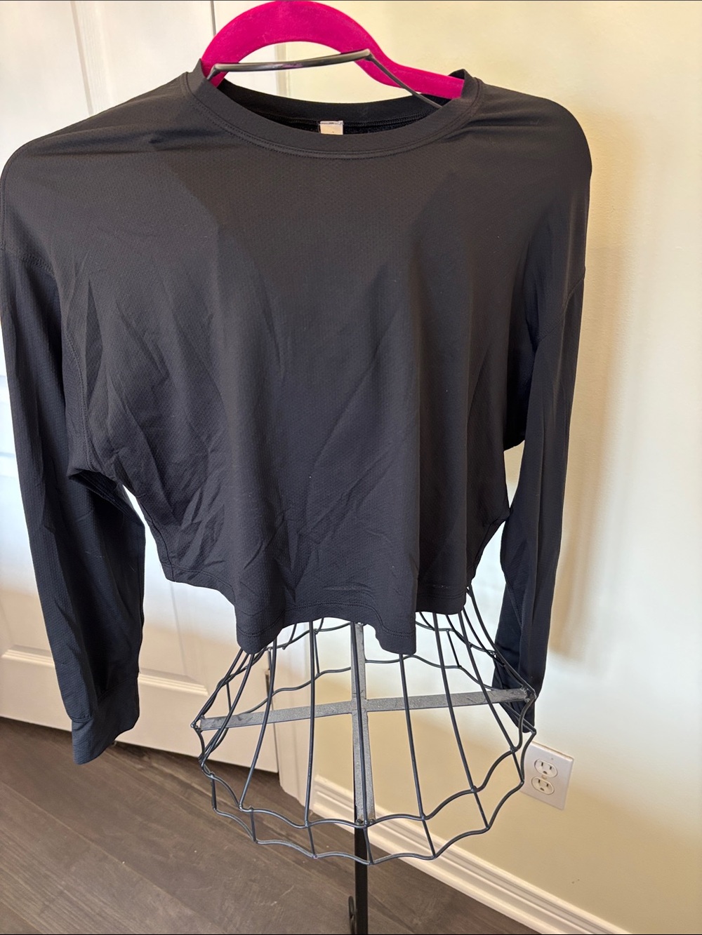 Lululemon Black Long-Sleeve Crop Top